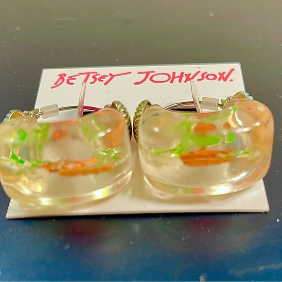 Adorable BETSEY JOHNSON Kitsch Aquarium w/ Swimming Fish Resin Pierced Earrings - Picture 3 of 5